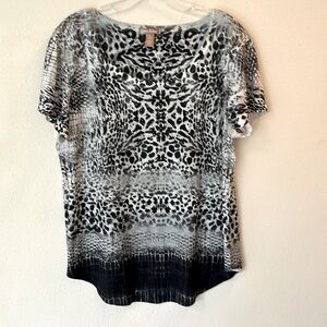 White Stag large long top black white grey print  casual